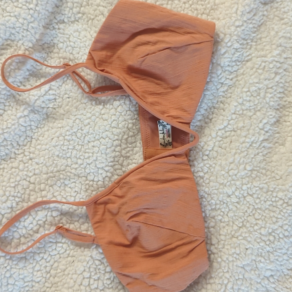 Free people bra with middle wire. Great for cleavage! - Picture 1 of 5